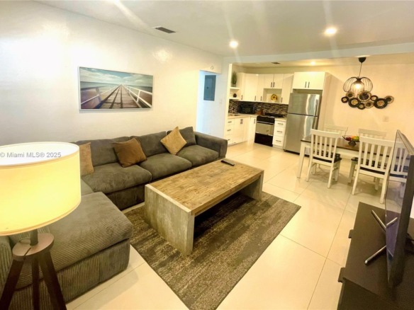 1211 NE 15th Ave # 1, Fort Lauderdale FL 33304 — #A11915921