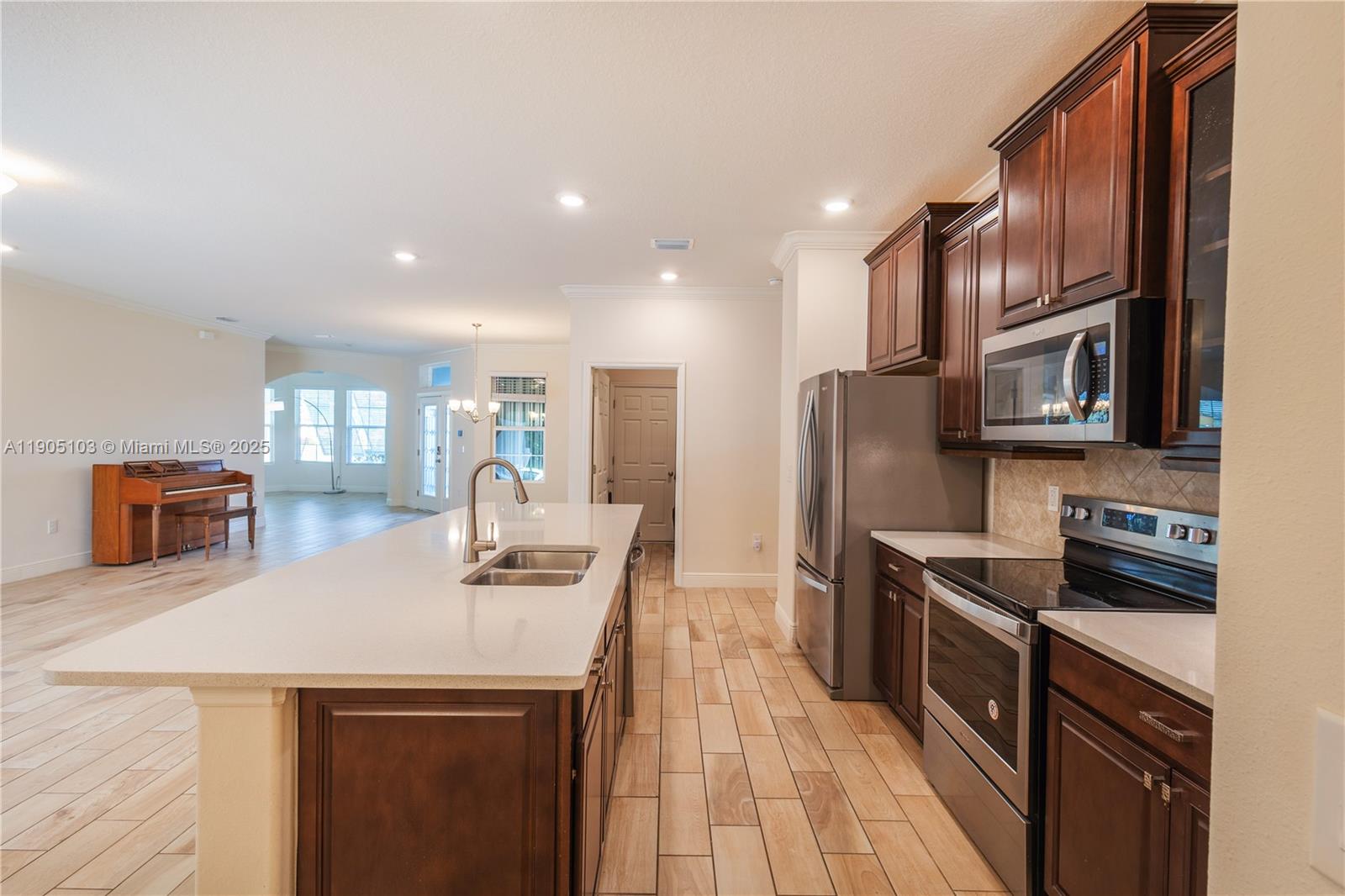 1ad5be0d-1121 2547 Saint Lucia Cir, Vero Beach FL 32967 — #A11905103