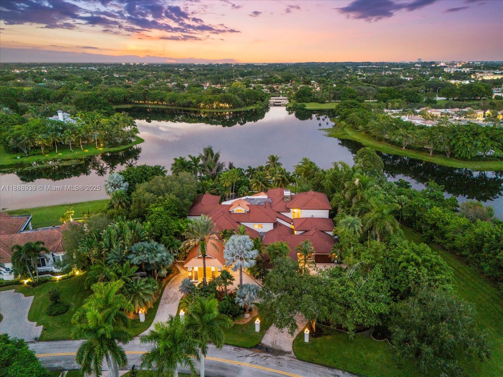 1ad5be0d-1175 2941 Paddock Ln, Weston FL 33331 — #A11888939