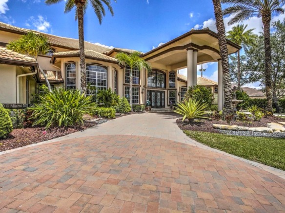 3828 Pine Lake Dr, Weston FL 33332 — #A11902600