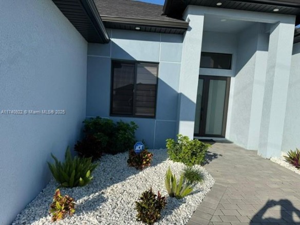 512 NE Juanita PL, Cape Coral FL 33909 — #A11740922