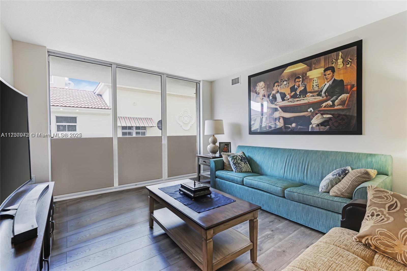 1ad5be0d-1236 3232 SW 22nd Ter # 301, Miami FL 33145 — #A11737972