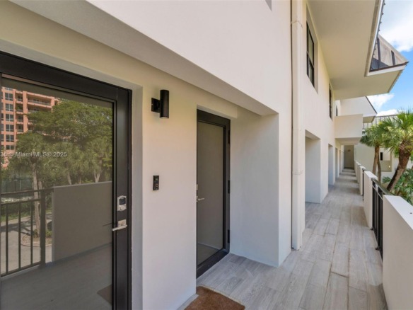6901 Edgewater Dr # 315, Coral Gables FL 33133 — #A11921235