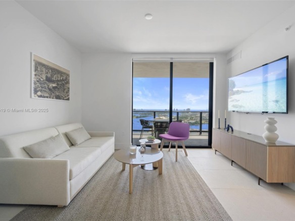 601 NE 1st Ave # 3316, Miami FL 33132 — #A11921519