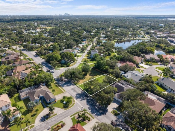 2207 54th ST S, St Petersburg FL 33707 — #A11894206