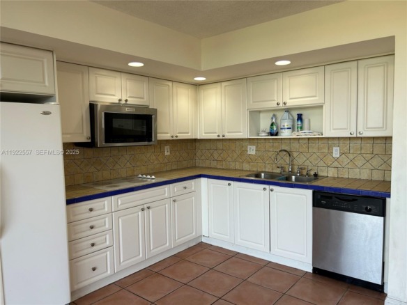 8600 SW 133rd Ave Rd # 423, Miami FL 33183 — #A11922557