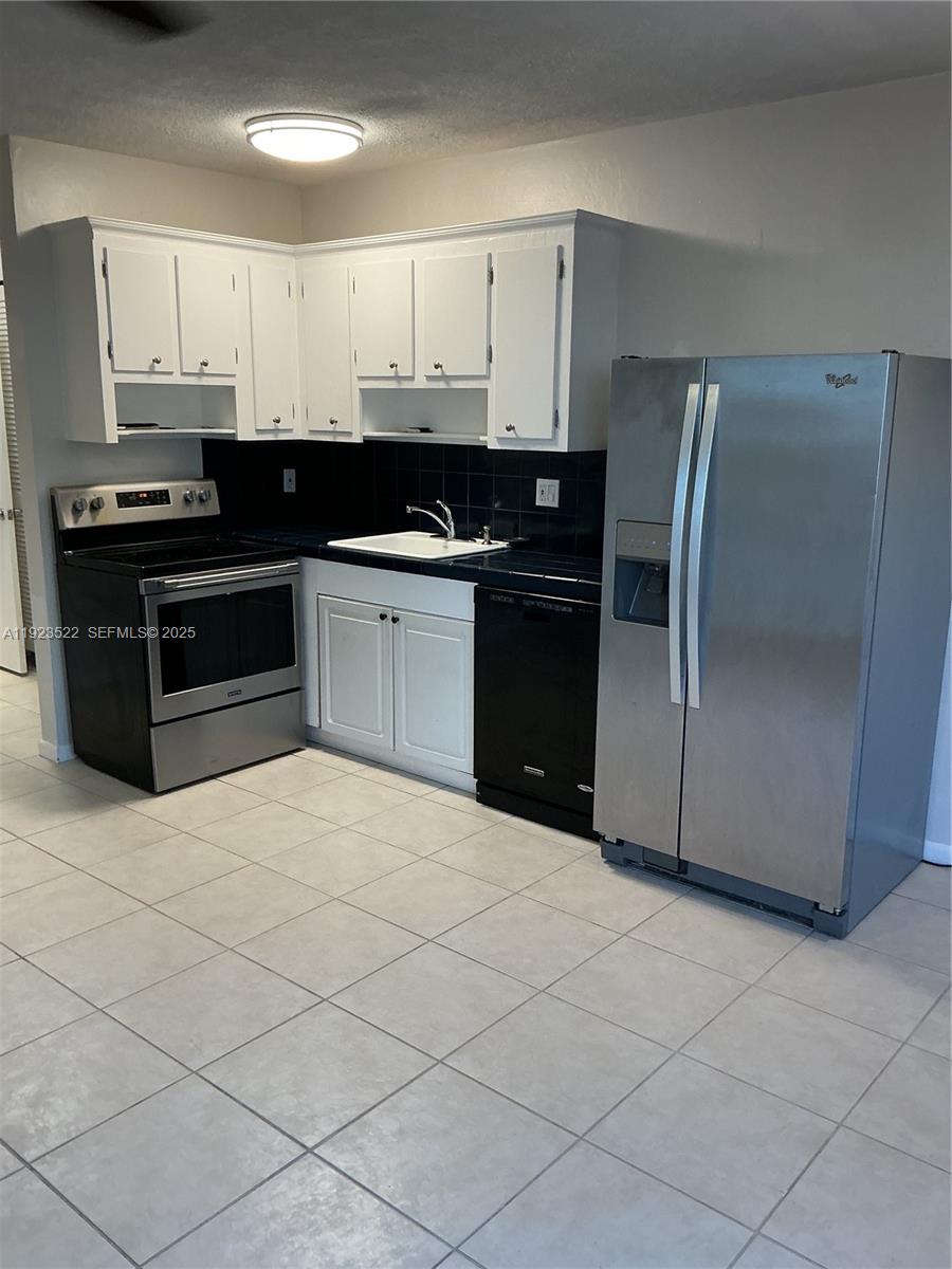1ad5be0d-1348 2716 NE 30th Pl # 103C, Fort Lauderdale FL 33306 — #A11923522