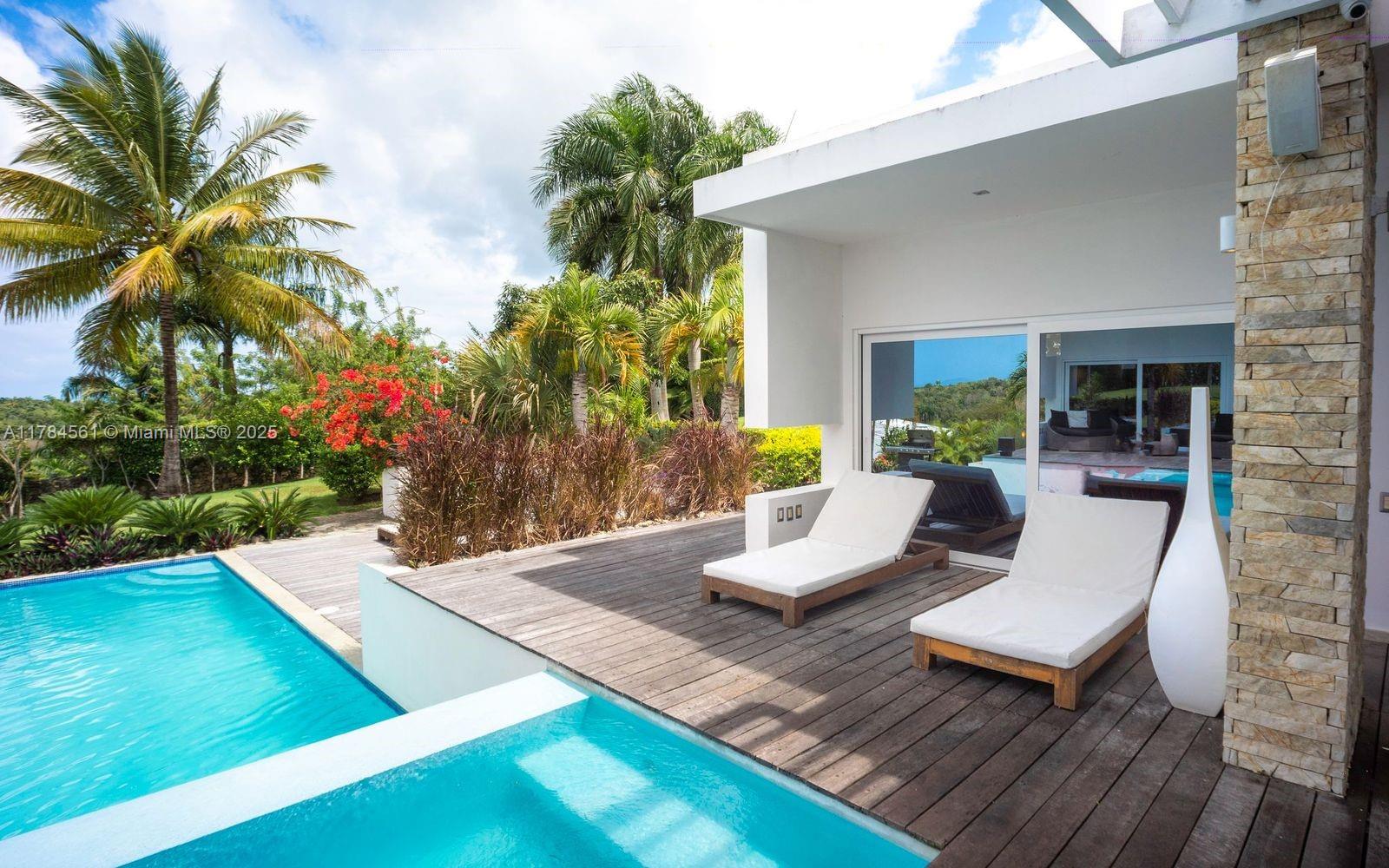 11 ELCHOCO, NY 11111 — #A11784561