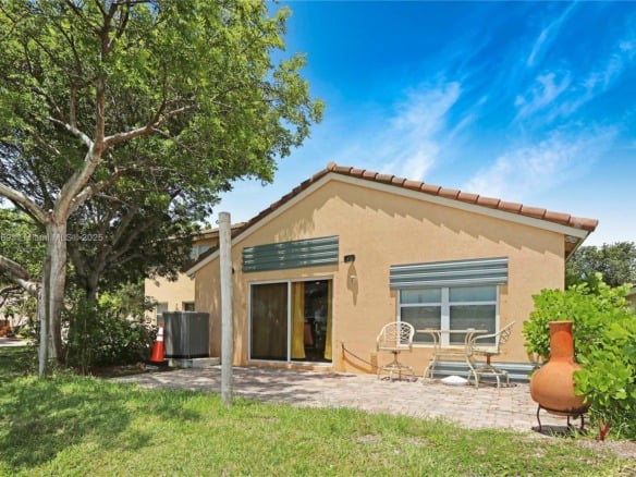 1585 SE 20th Rd, Homestead FL 33035 — #A11816969