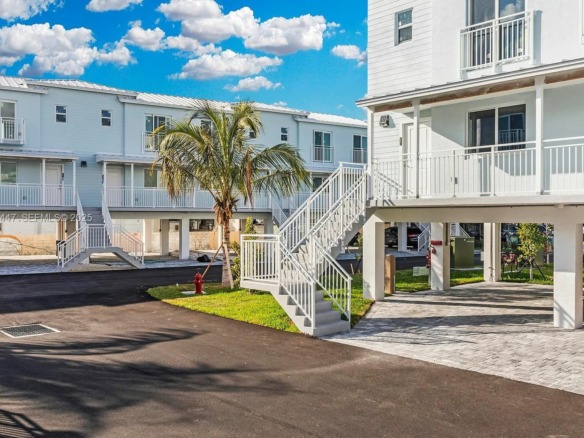 10877 Overseas Hwy # 37, Marathon FL 33050 — #A11926447