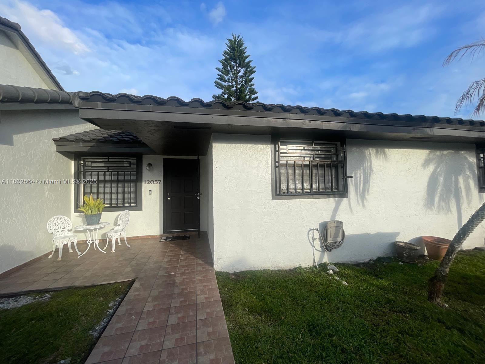 1ad5be0d-1453 12057 SW 10th St # 202, Miami FL 33184 — #A11832564