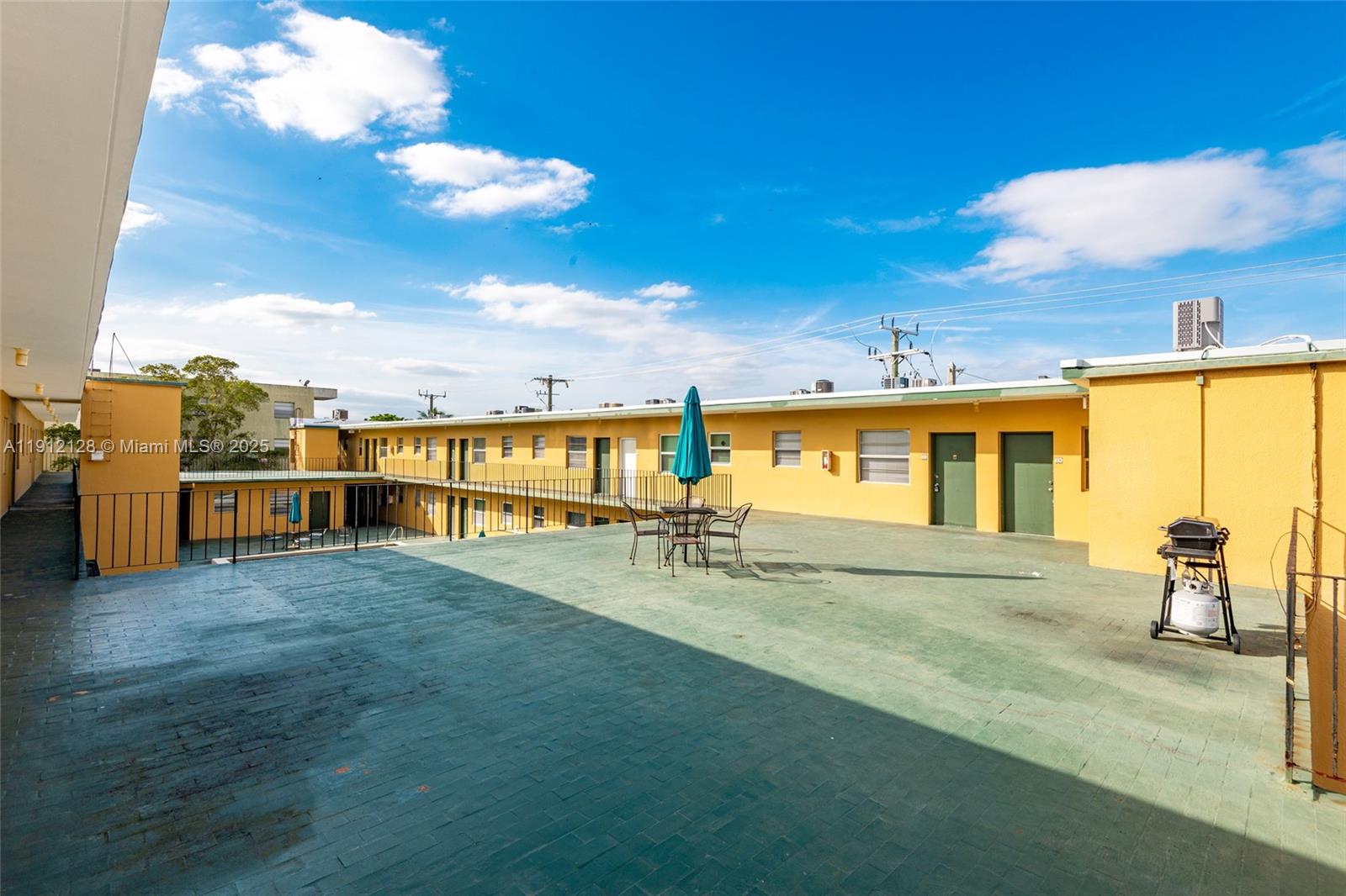 1ad5be0d-1467 1975 NE 135th St # 3B, North Miami FL 33181 — #A11912128