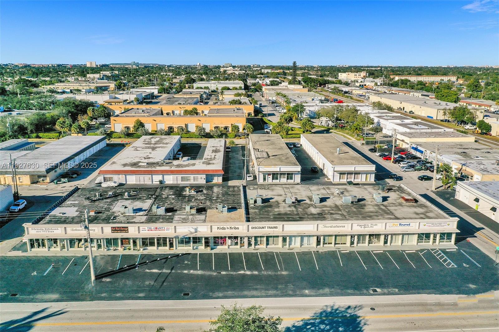 4500 N Dixie Hwy, Oakland Park FL 33334 — #A11927630