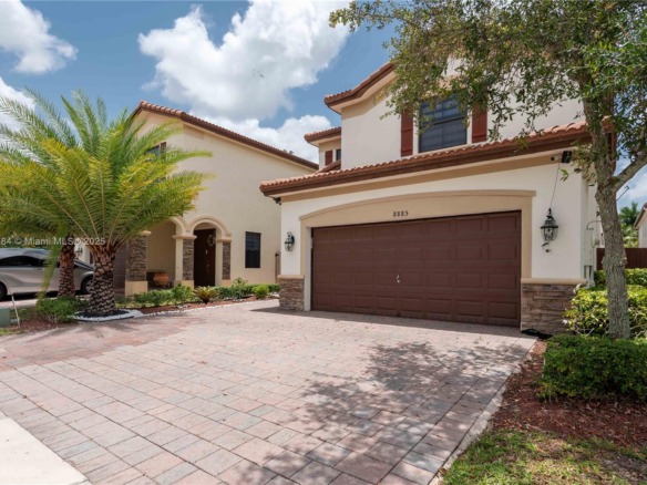 8885 NW 100th Pl, Doral FL 33178 — #A11818784