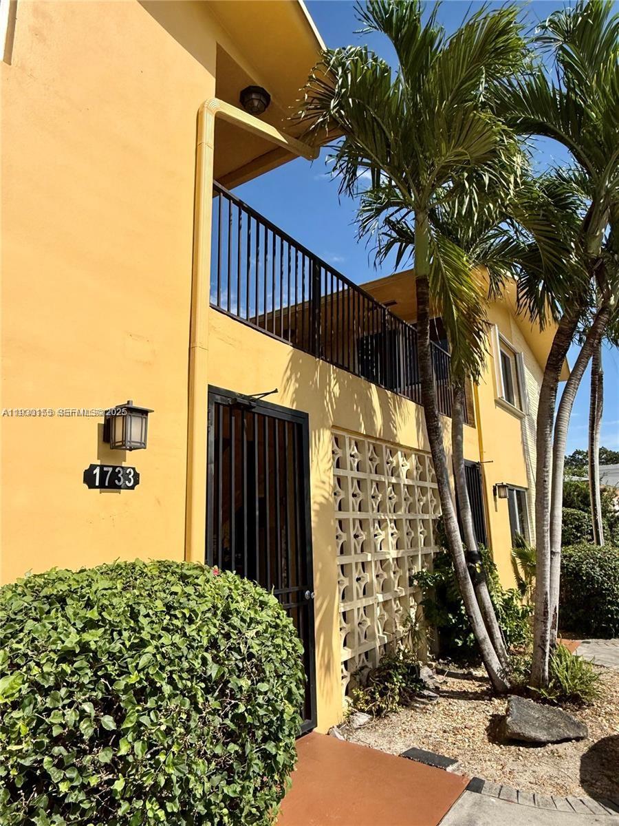 1ad5be0d-1592 1733 Mayo St # 2, Hollywood FL 33020 — #A11930155
