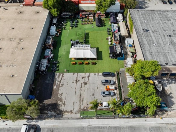 7070 NW 84th Ave, Medley FL 33166 — #A11930161