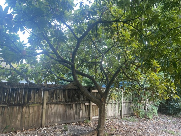 209 NW 17th Pl, Miami FL 33125 — #A11926219