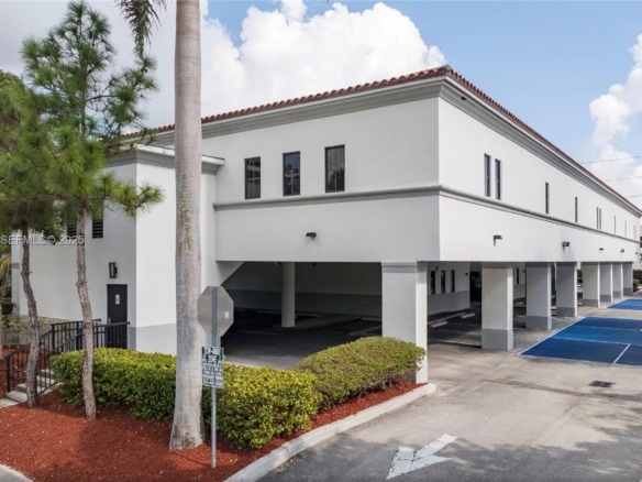 6900 SW 80th St, Miami FL 33143 — #A11931802