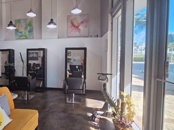 90 SW 3rd St, Miami FL 33130 — #A11933834