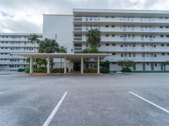 2855 Leonard Dr # H607, Aventura FL 33160 — #A11933859