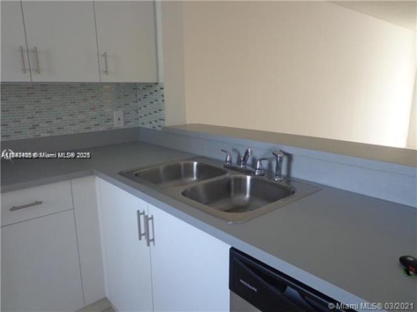 5200 NW 31st Ave # 214, Fort Lauderdale FL 33309 — #A11843483