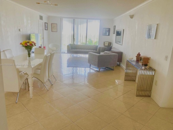 9801 Collins Ave # 8M, Bal Harbour FL 33154 — #A11765596