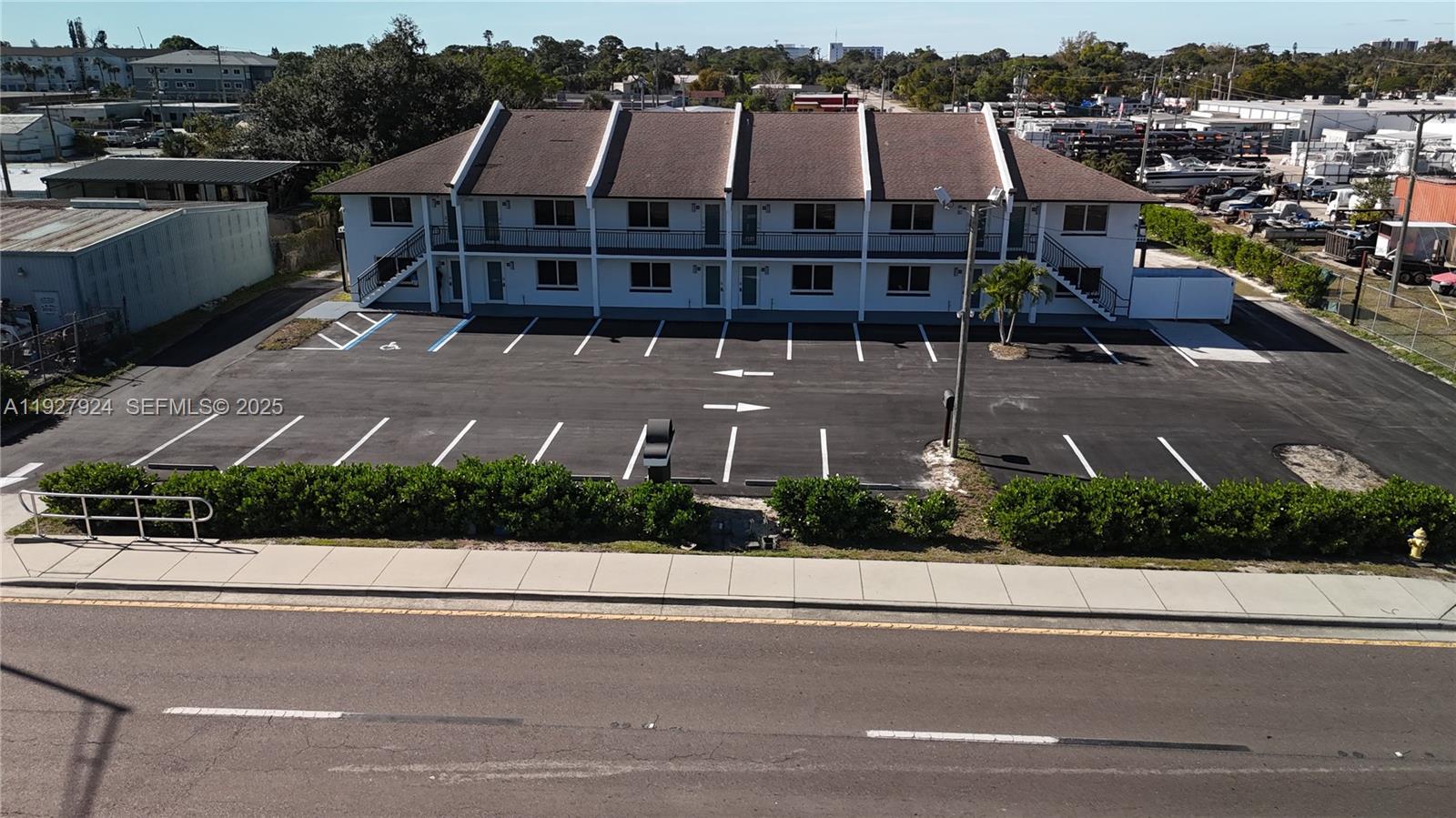 default 2700 EVANS AVE # 3, Fort Myers FL 33901 — #A11927924