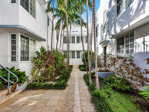 1000 Meridian Ave # 15, Miami Beach FL 33139 — #A11928802