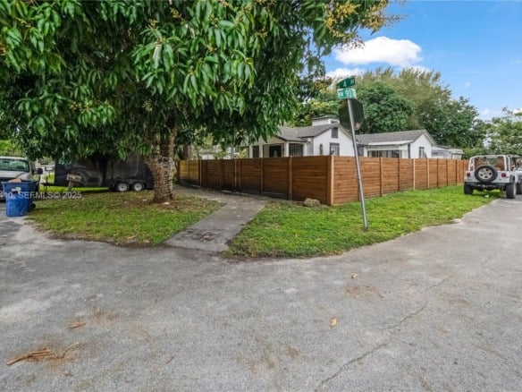 9210 NW 4th Ave, Miami FL 33150 — #A11933410