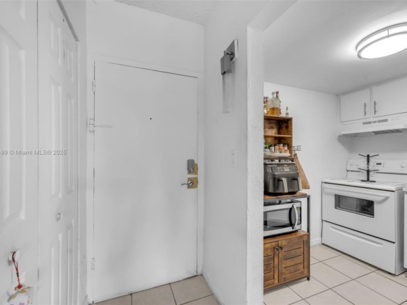 4550 NW 9th St # 106E, Miami FL 33126 — #A11799499