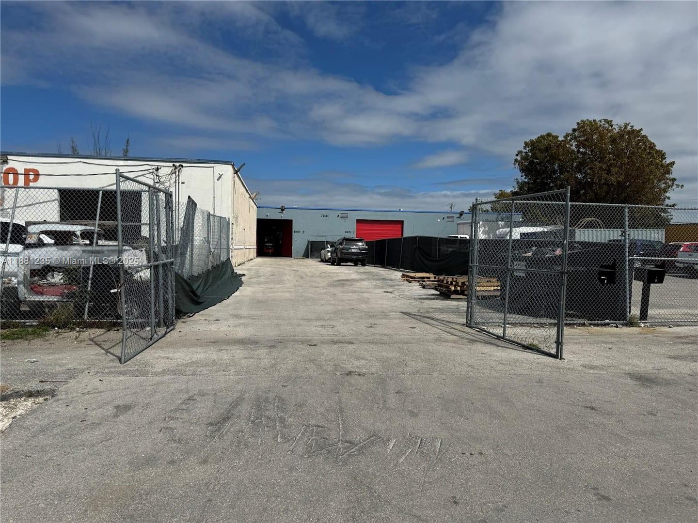 1ad5be0d-1875 Listing #A11881235