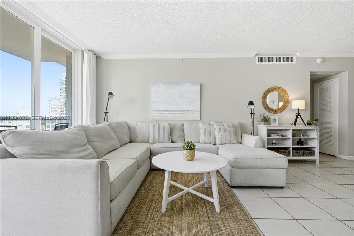 1ad5be0d-1885 5601 Collins Ave # 915, Miami Beach FL 33140 — #A11934778