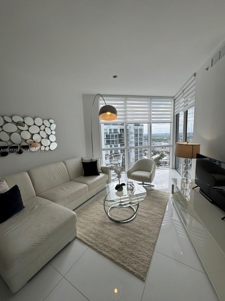 1ad5be0d-1927 18201 Collins Ave # 5508, Sunny Isles Beach FL 33160 — #A11935353