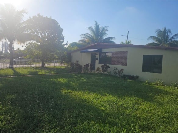 500 NW 199th St, Miami Gardens FL 33169 — #A11869879