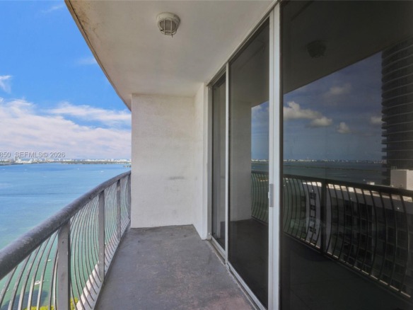 1750 N Bayshore Dr # 4007, Miami FL 33132 — #A11800850