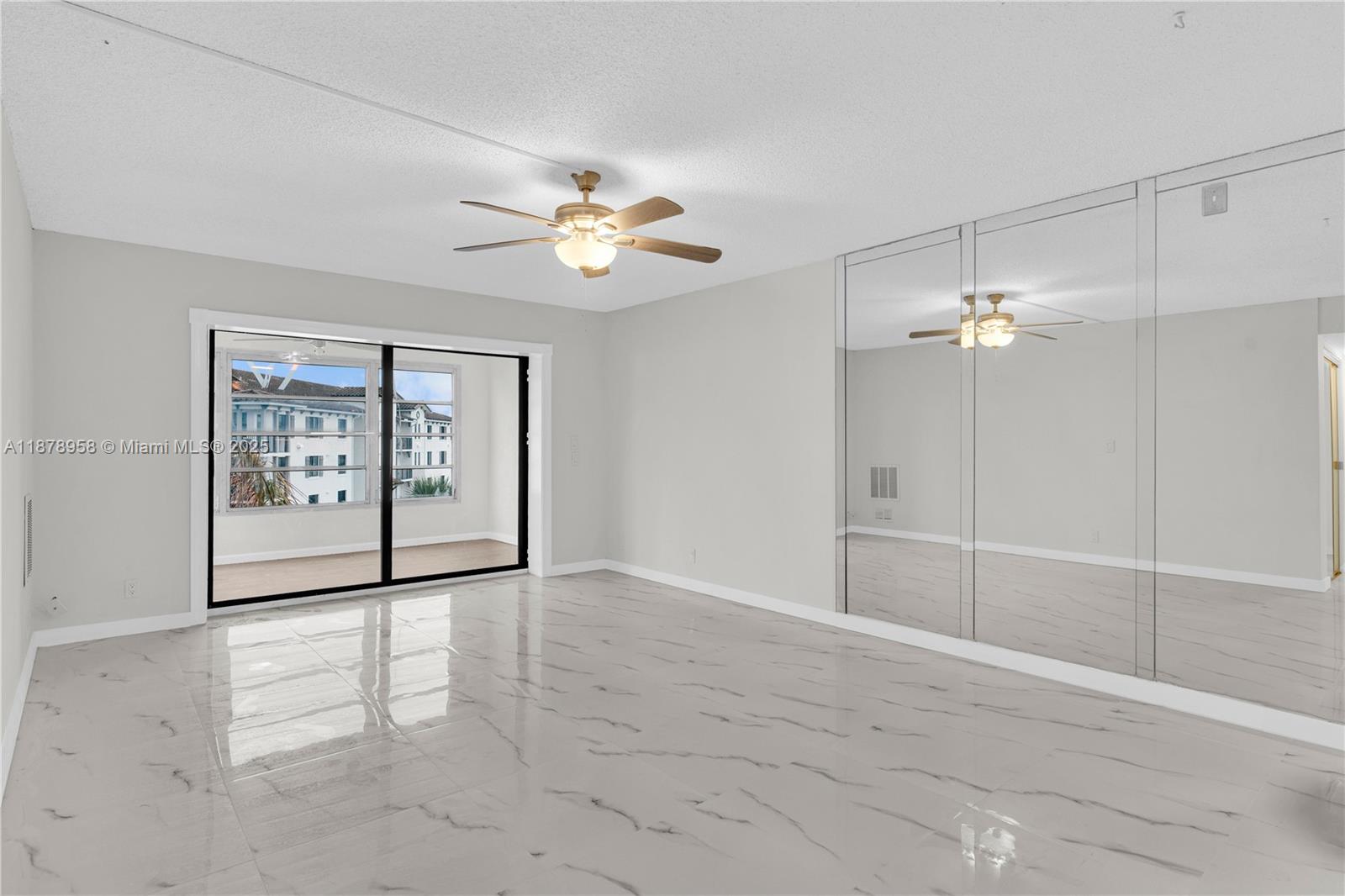 1ad5be0d-2047 9355 SW 8th St # 425, Boca Raton FL 33428 — #A11878958