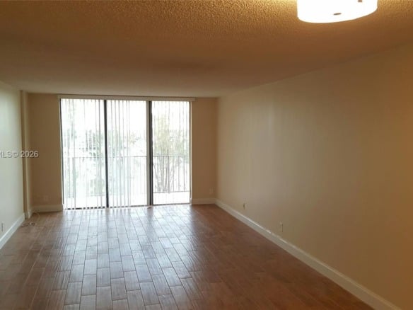Listing #A11843048