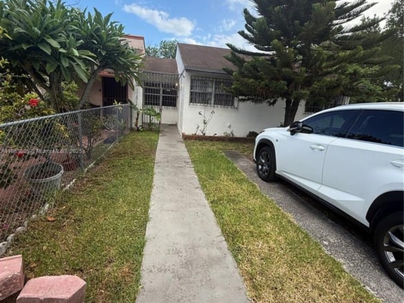 11472 SW 4th St, Sweetwater FL 33174 — #A11853805