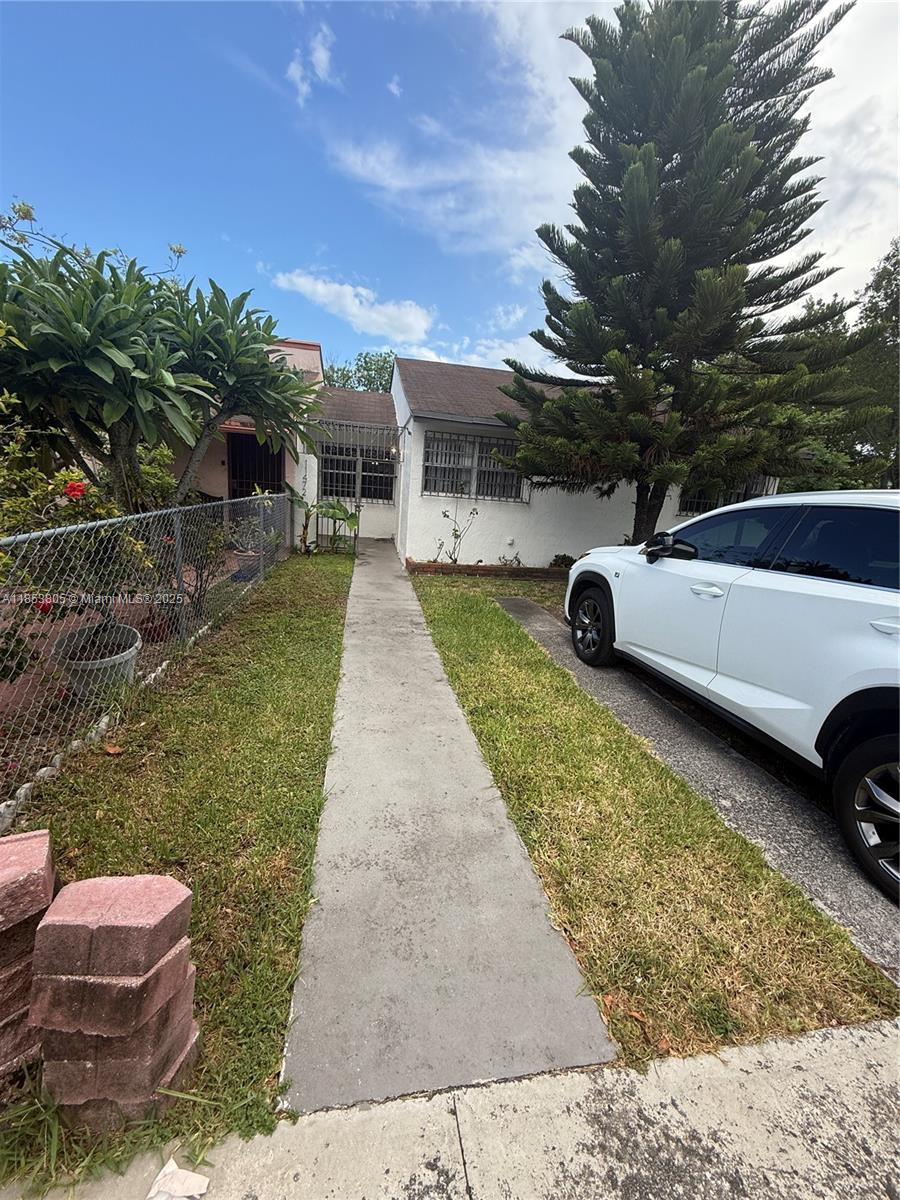1ad5be0d-2071 11472 SW 4th St, Sweetwater FL 33174 — #A11853805