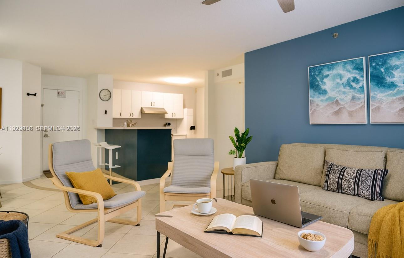 1ad5be0d-2130 19601 E Country Club Dr # 7202, Aventura FL 33180 — #A11929866