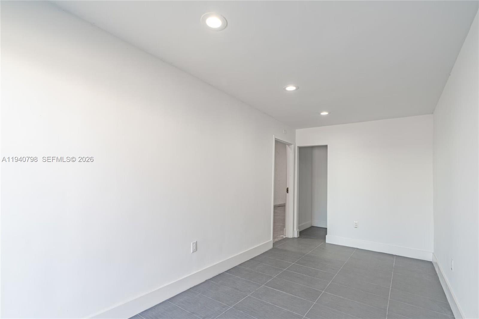 1ad5be0d-2139 1670 W 31st Pl, Hialeah FL 33012 — #A11940798