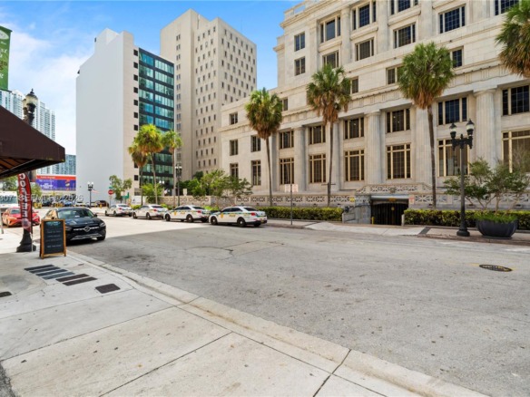 21 NW Miami Ct, Miami FL 33128 — #A11940307