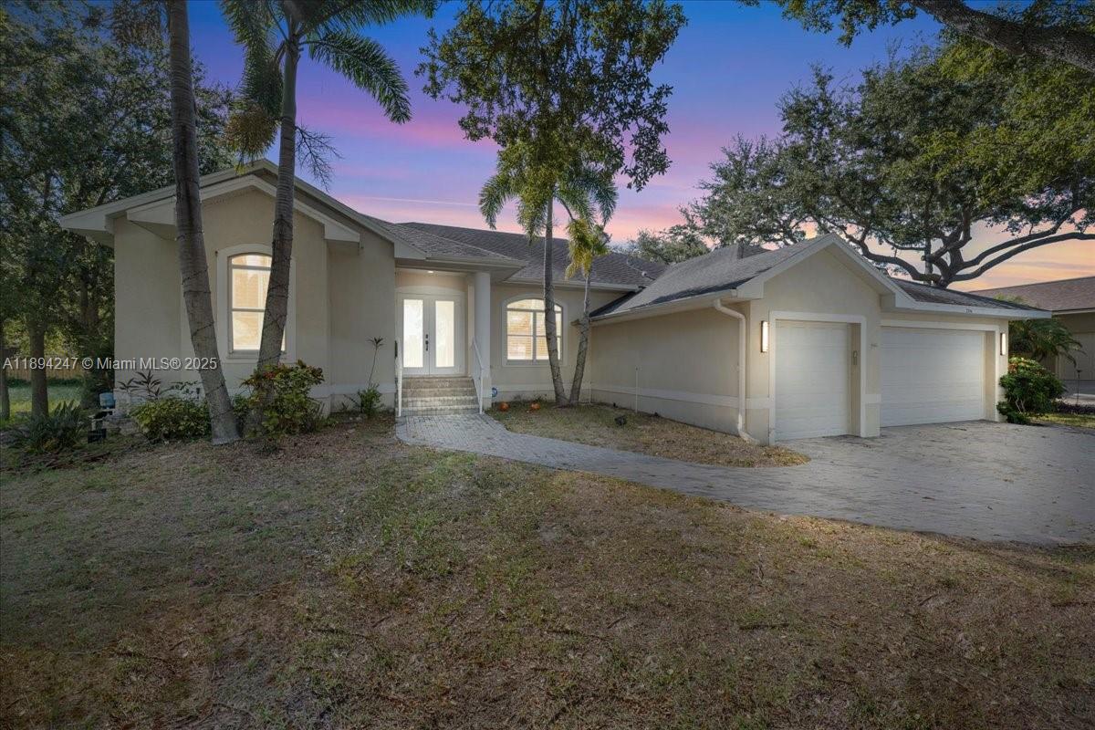1ad5be0d-2157 2706 SKIMMER POINT DR S GULFPORT, St Petersburg FL 33707 — #A11894247
