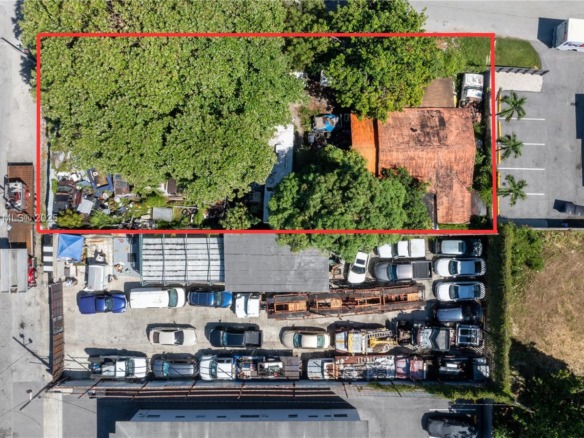 652 NW 31st St, Miami FL 33127 — #A11848171
