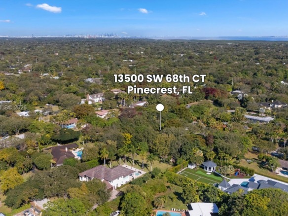 13500 SW 68th Ct, Pinecrest FL 33156 — #A11939656