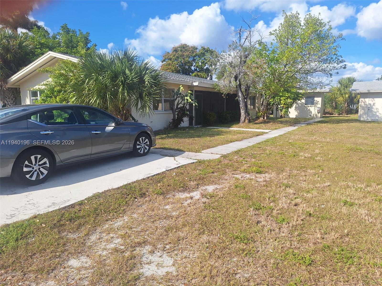 1ad5be0d-2212 245 E PARKWAY, Other City – In The State Of Florida FL 33904 — #A11940196