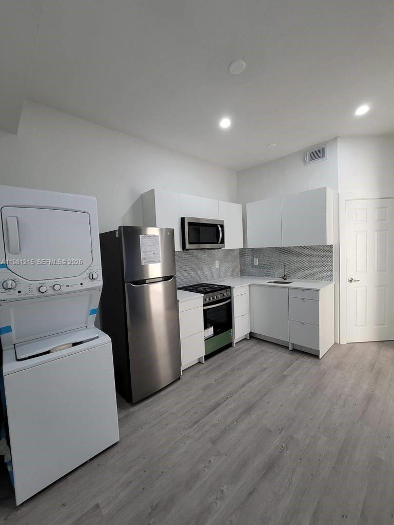 1ad5be0d-2297 734 SW 4th St # 6, Miami FL 33130 — #A11981215