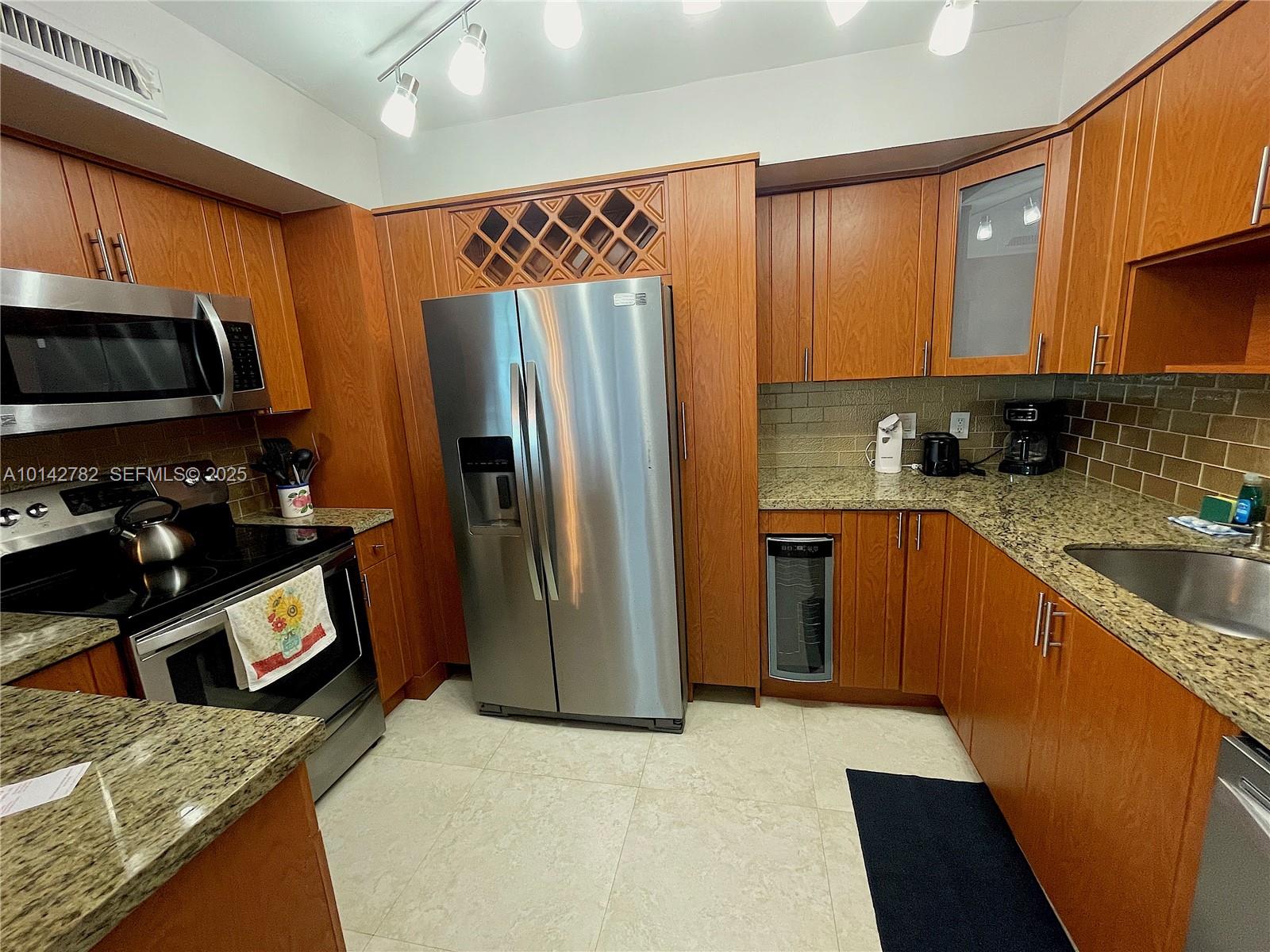 1ad5be0d-2315 3505 S Ocean Dr # 1415, Hollywood FL 33019 — #A10142782