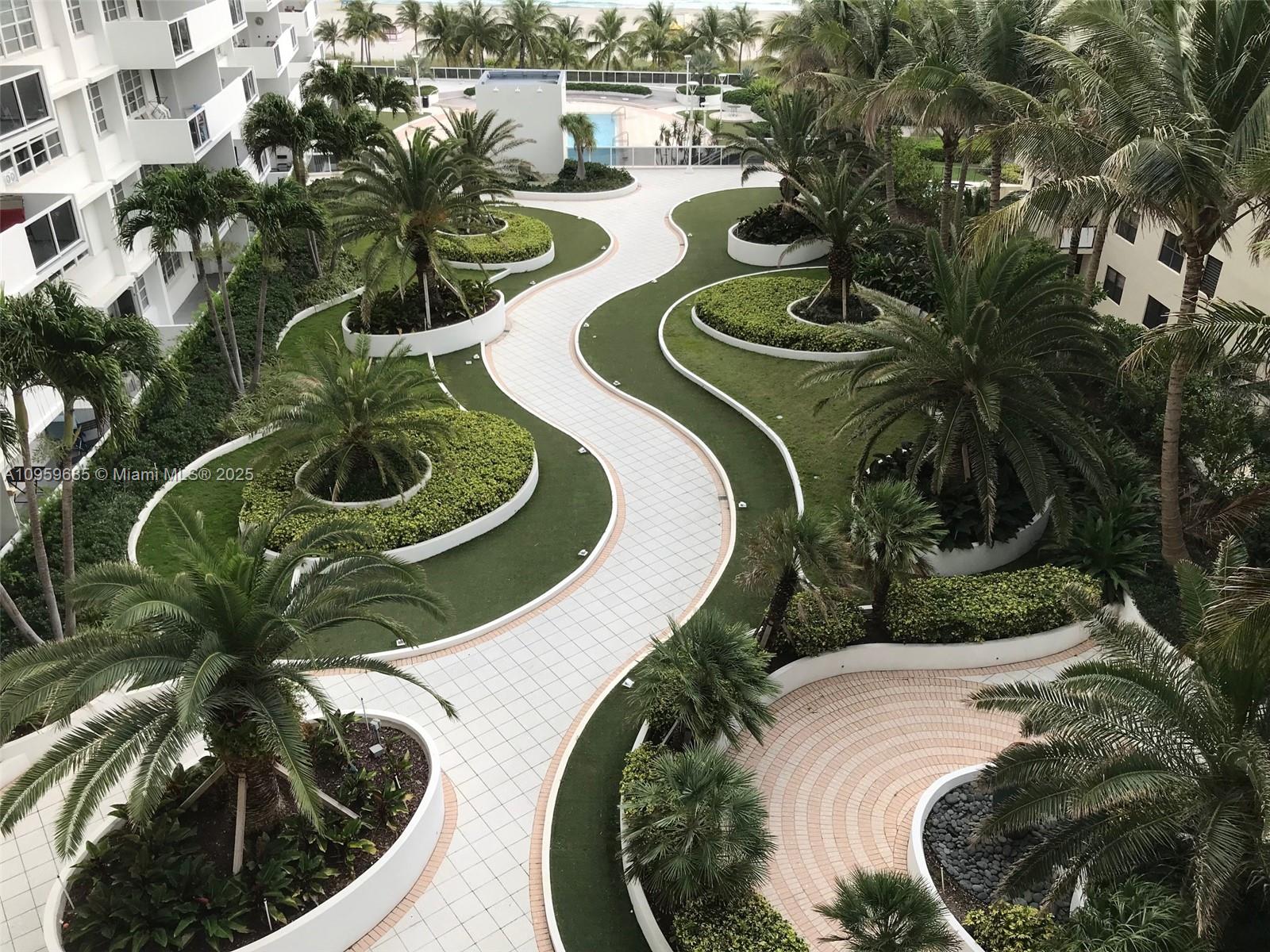1ad5be0d-2364 100 Lincoln Rd # 719, Miami Beach FL 33139 — #A10959685