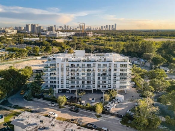 13800 Highland Dr # 504, North Miami Beach FL 33181 — #A10998029